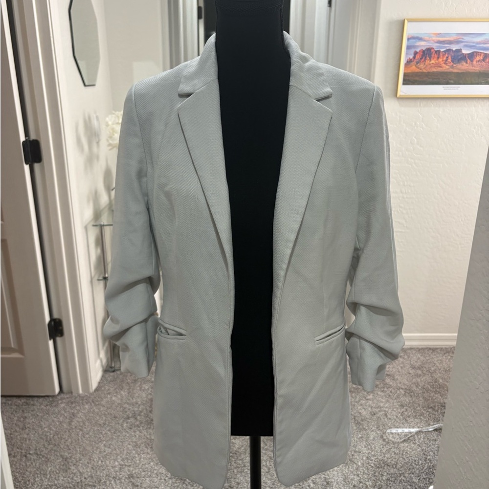 Light Gray / White Blazer